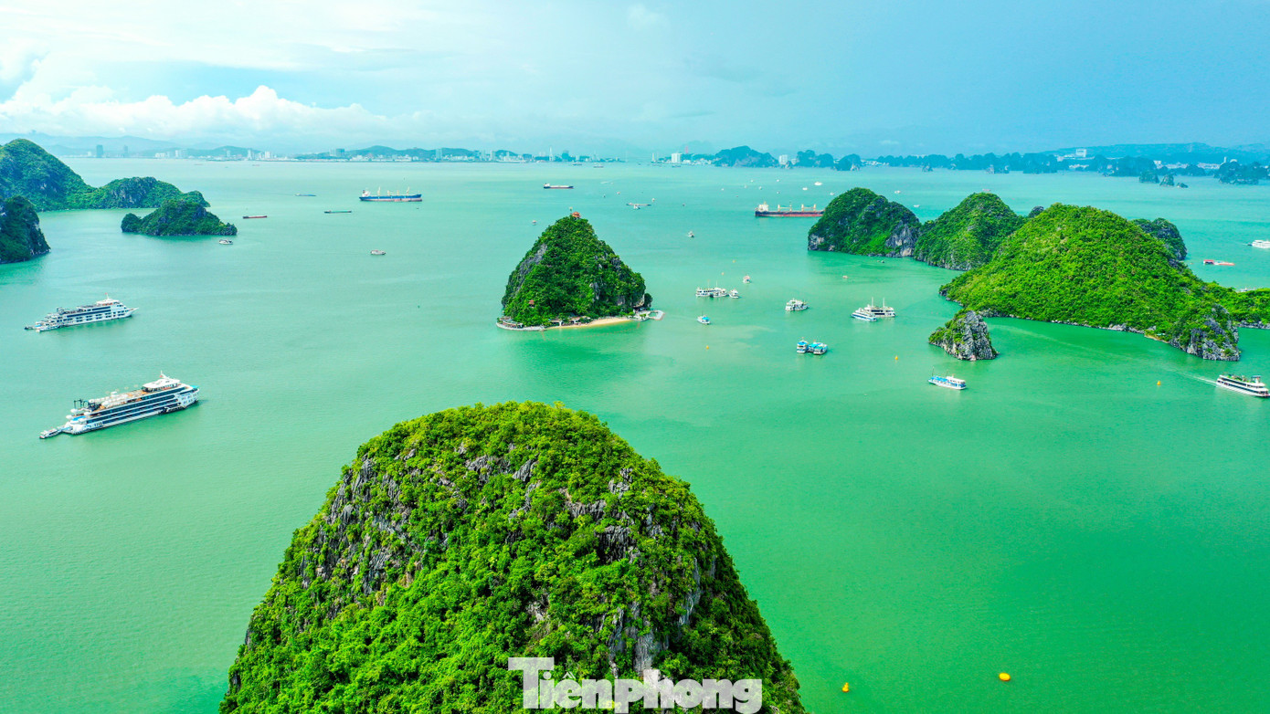 Ha Long Bay